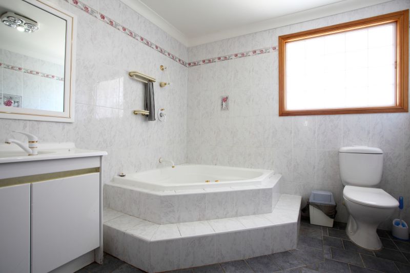Top Bathtub Installation Companies in Dover, FL